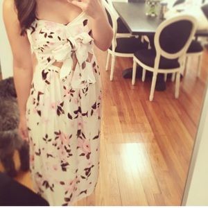 Midi dress with front cut out